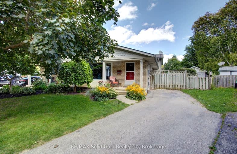 42 Wooton Court, Stratford | Image 1