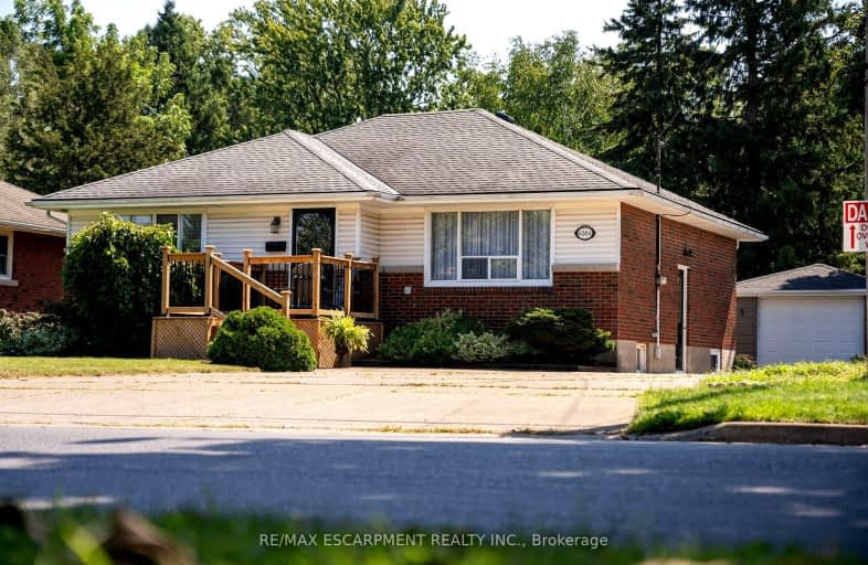 6384 Samford Green Drive, Niagara Falls | Image 1