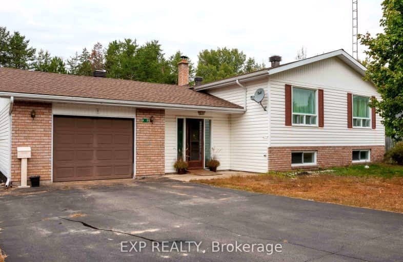9 Yantha Crescent, Madawaska Valley | Image 1
