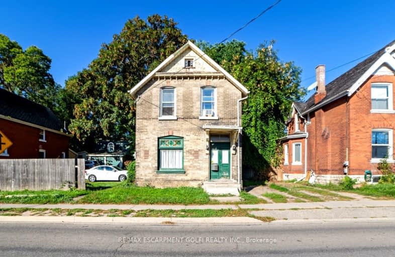 118 Clarence Street West, Brantford | Image 1