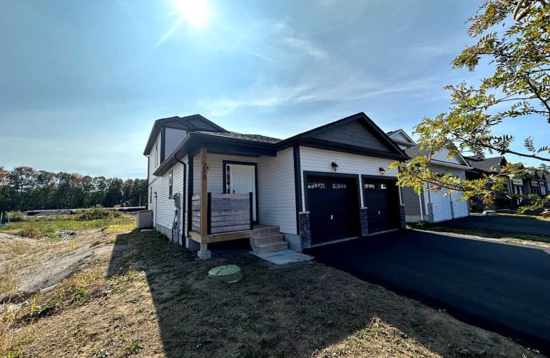 Upper-270 Wild Rose Drive, Gravenhurst | Image 1