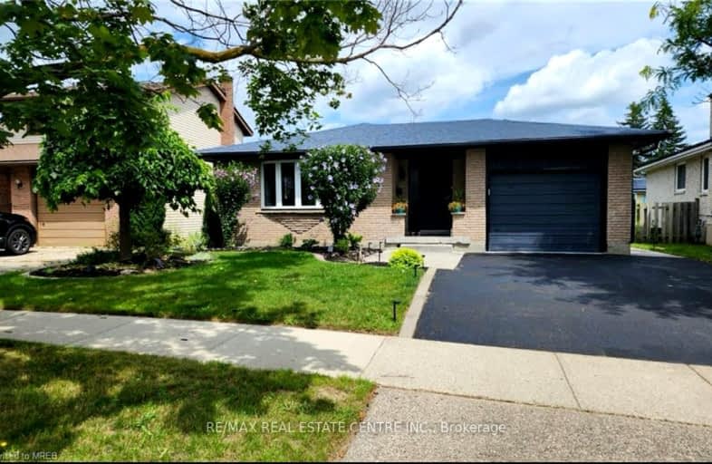136 The Country Way, Kitchener | Image 1