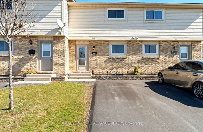 52D-22 Cascade Boulevard, Belleville | Image 1