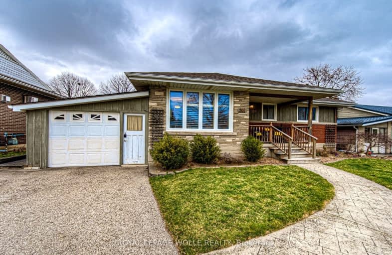 1309 Mary Avenue, Cambridge | Image 1