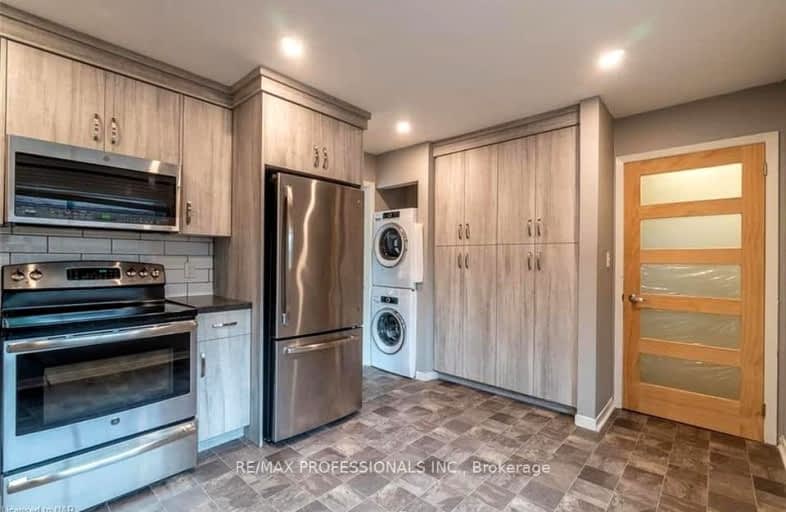 Upper-35 Carriage Road, St. Catharines | Image 1