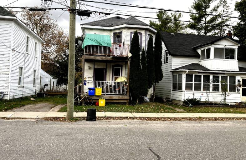 22 Montague Street, Smiths Falls | Image 1