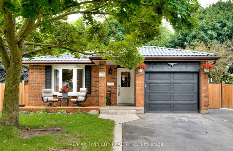 135 Foxridge Drive, Cambridge | Image 1