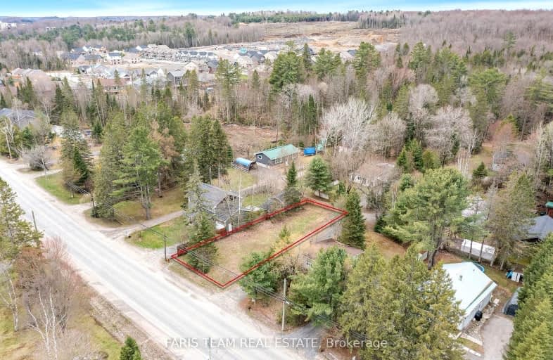 796 Muskoka Road 3 North, Huntsville | Image 1