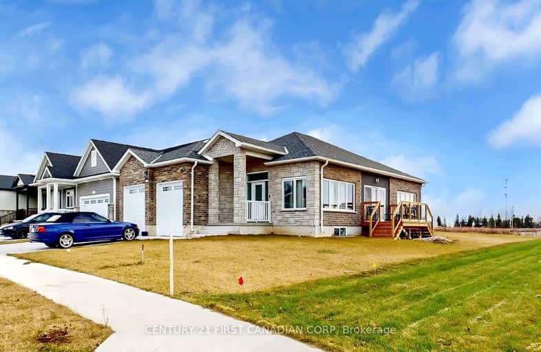 31 Brooklawn Drive, Lambton Shores | Image 1