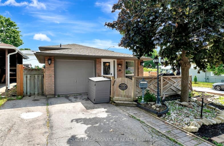 526 Pinetree Crescent, Cambridge | Image 1