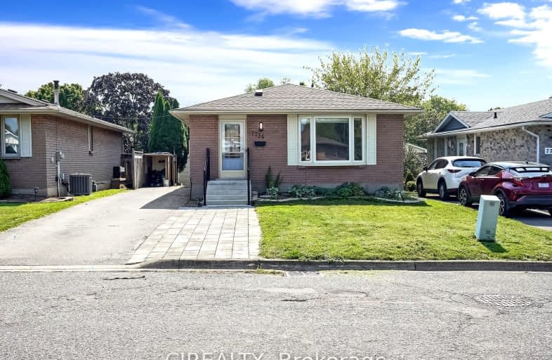 7734 Weyburn Circle, Niagara Falls | Image 1