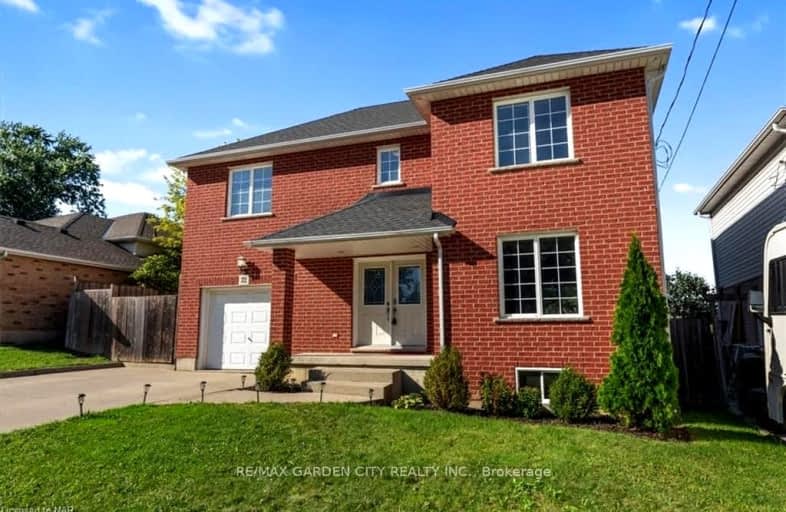 32 Mcnamara Street, Thorold | Image 1