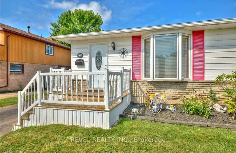 7635 Ronnie Crescent, Niagara Falls | Image 1