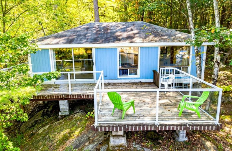 1020 Sunset Boulevard, Gravenhurst | Image 1