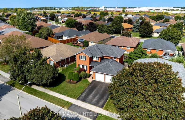 40 Oak Ridge Boulevard, Belleville | Image 1