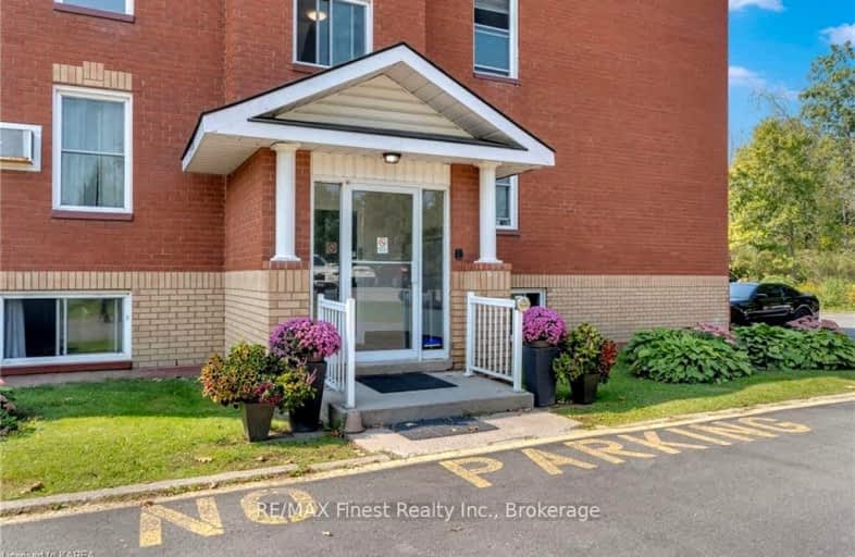 403-540 TALBOT Place, Gananoque | Image 1