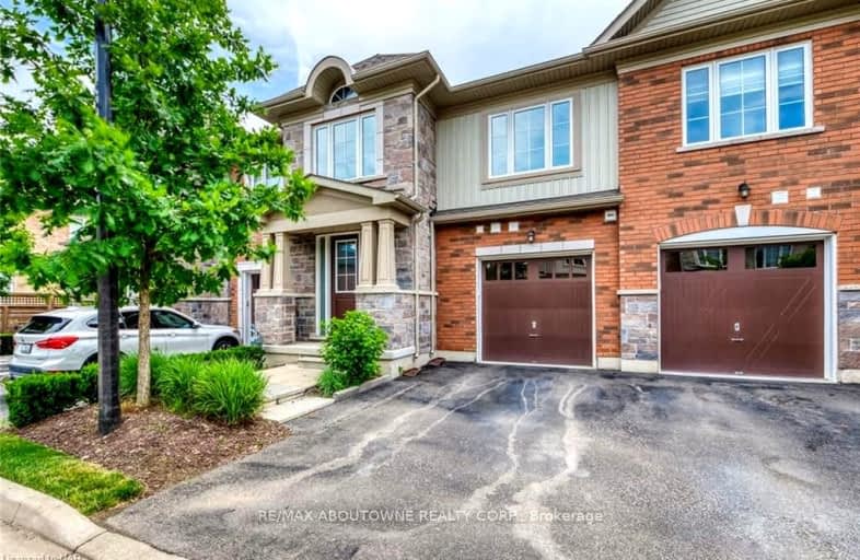 12 GEORGE Manor, Niagara on the Lake | Image 1