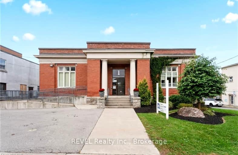 1 Ormond Street South, Thorold | Image 1