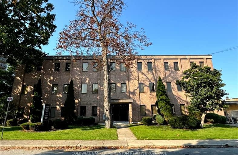 302-4701 SAINT CLAIR Avenue, Niagara Falls | Image 1