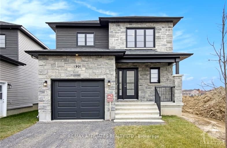 1219 MONTBLANC Crescent, Russell | Image 1