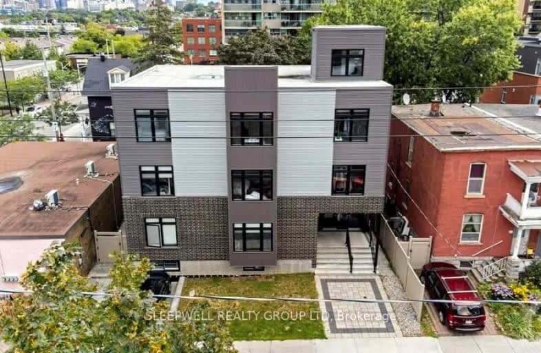 9 Spadina Avenue, West Centre Town | Image 1