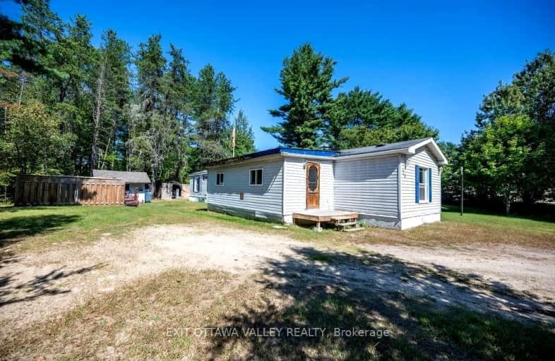 20 HUNTERS RUN Lane, Laurentian Hills | Image 1