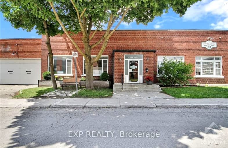 12 MAPLE Avenue, Smiths Falls | Image 1