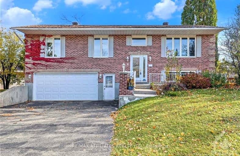 4 OAKRIDGE Crescent, Smiths Falls | Image 1